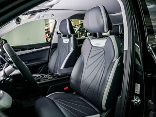 2026 Geely Atlas II, чёрный, 3850000 рублей, вид 4
