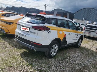2024 Geely Atlas Pro, белый, 1379700 рублей, вид 3