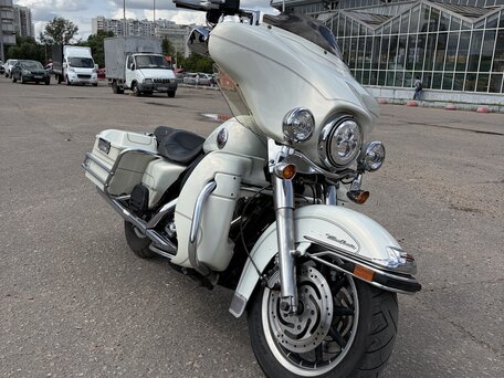 2002 Harley-Davidson Electra Glide, белый, 680000 рублей, вид 2