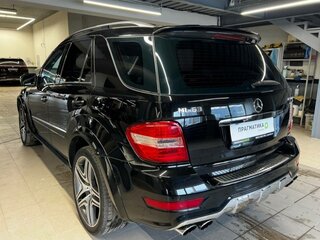 2010 Mercedes-Benz M-Класс AMG 63 AMG II (W164) Рестайлинг, чёрный, 2000000 рублей, вид 5