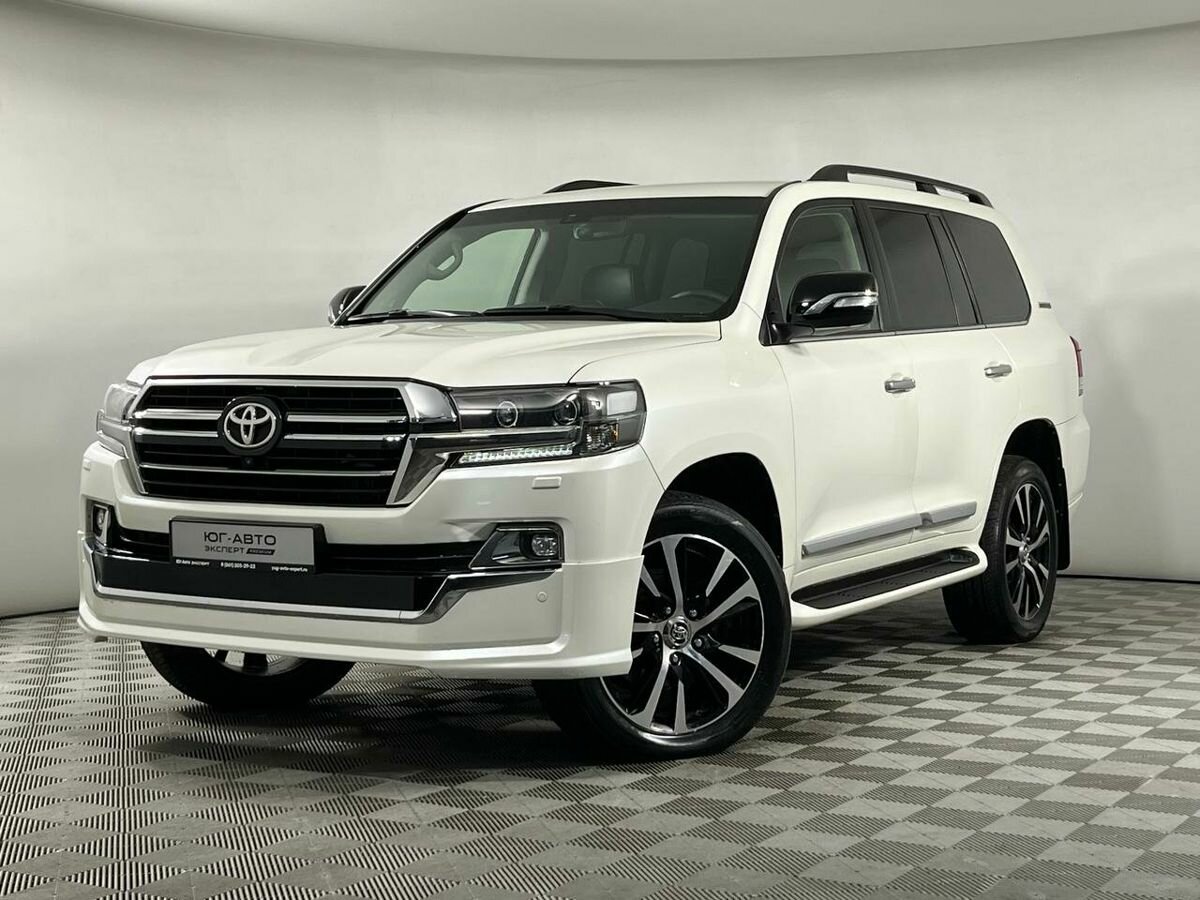 Открыть фотографии: Toyota Land Cruiser 200 Series Рестайлинг 2