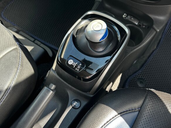2016 Nissan Note e-Power II Рестайлинг, белый, 1200000 рублей - вид 7