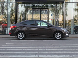 2016 Hyundai Solaris I Рестайлинг, коричневый, 1050000 рублей, вид 4