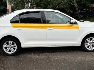 2020 Volkswagen Polo VI, белый, 800000 рублей, вид 2
