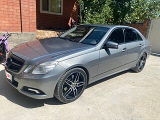 2009 Mercedes-Benz E-Класс 300 IV (W212, S212, C207), серый, 1300000 рублей, вид 1