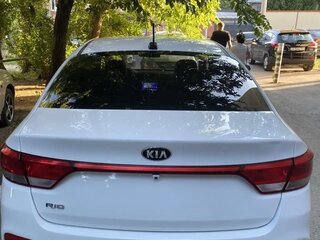 2019 Kia Rio IV, белый, 1300000 рублей, вид 4