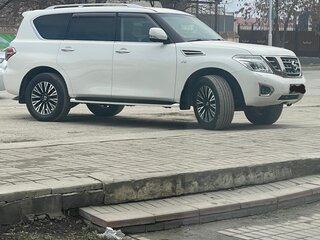 2014 Nissan Patrol VI (Y62) Рестайлинг, белый, 4200000 рублей, вид 2