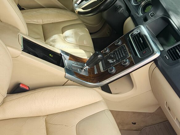 2011 Volvo S60 II, чёрный, 700000 рублей - вид 9