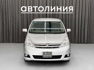Toyota ISis I Рестайлинг