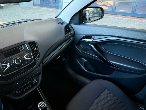 2017 Lada (ВАЗ) Vesta I, серый, 765000 рублей - вид 28