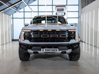 2026 Ford F-150 Raptor SuperCrew Raptor XIV Рестайлинг, серый, 14818971 рублей, вид 3