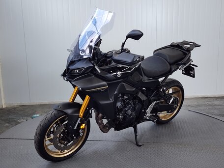2023 Yamaha MT-09 Tracer (FJ-09), чёрный, 1189000 рублей, вид 4