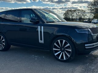 2024 Land Rover Range Rover P530 MHEV V, чёрный, 25500000 рублей, вид 2