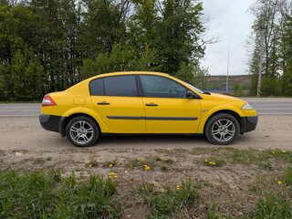 2006 Renault Megane II Рестайлинг, жёлтый, 340000 рублей, вид 3