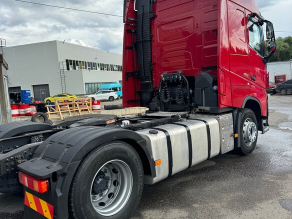 2018 Volvo FH, красный, 8790000 рублей - вид 10