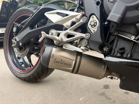 2017 Triumph Street Triple, чёрный, 715000 рублей, вид 2