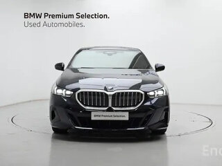 2023 BMW 5 серии 520i VIII (G60/G61/G68), чёрный, 4880000 рублей, вид 2