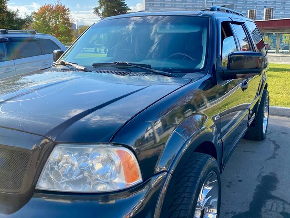 2003 Lincoln Navigator 4-speed II, чёрный, 1500000 рублей - вид 2