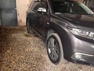 2011 Toyota Highlander II (XU40) Рестайлинг, серый, 2200000 рублей, вид 1