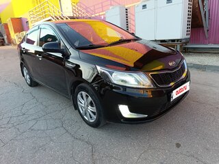 2013 Kia Rio III, чёрный, 740000 рублей, вид 3