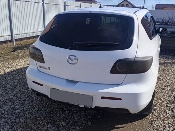 2007 Mazda 3 I (BK) Рестайлинг, белый - вид 2