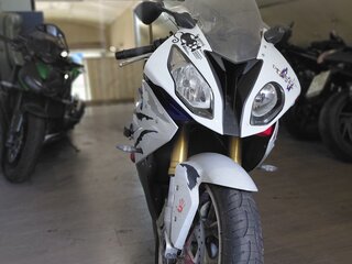 2017 BMW S 1000 RR, красный, 1350000 рублей, вид 2