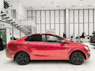 2013 Chevrolet Aveo II, красный, 370000 рублей, вид 4