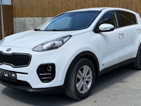 2018 Kia Sportage IV, белый, 1900000 рублей, вид 3