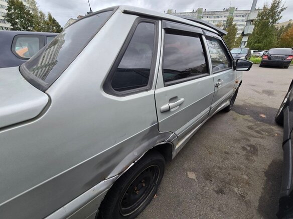 2004 Lada (ВАЗ) 2115, белый, 82000 рублей - вид 8