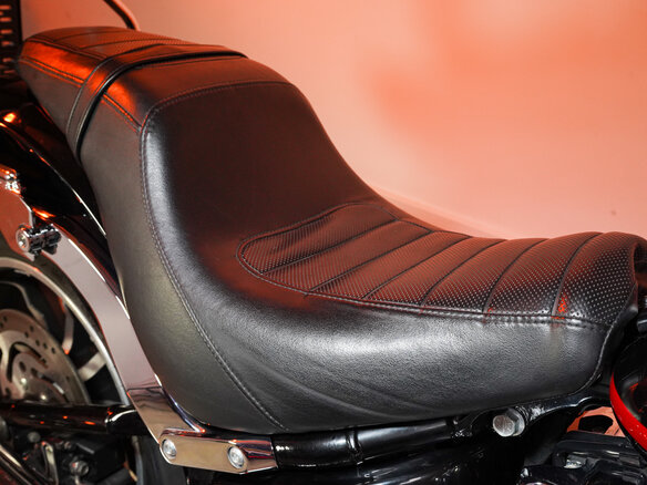 2020 Harley-Davidson Low Rider, чёрный, 1150000 рублей - вид 11