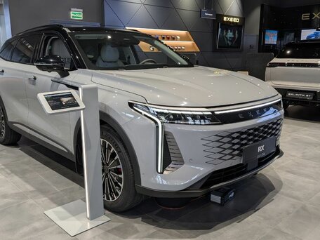 2025 Exeed RX, серый, 5591800 рублей, вид 2