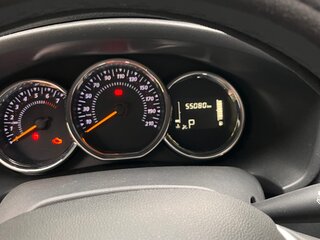 2020 Renault Sandero Stepway II Рестайлинг, серебристый, 1260000 рублей, вид 2