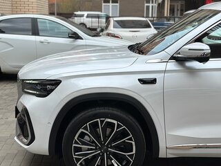 2026 Geely Monjaro (Xingyue L) I Рестайлинг 2 (China Market), белый, 3999999 рублей, вид 4