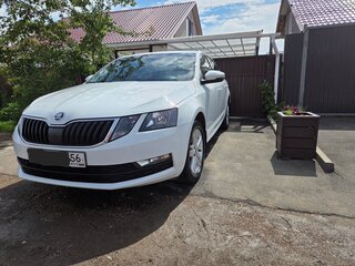2019 Skoda Octavia III (A7) Рестайлинг, белый, 1750000 рублей, вид 2