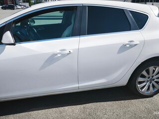 2010 Opel Astra J, белый, 830000 рублей, вид 5