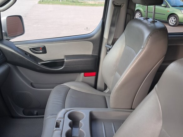 2018 Hyundai Grand Starex, серый, 2800000 рублей - вид 5