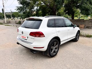 2012 Volkswagen Touareg II, белый, 2690000 рублей, вид 4