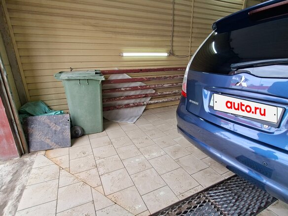 2008 Mitsubishi Grandis I, синий, 870000 рублей - вид 3