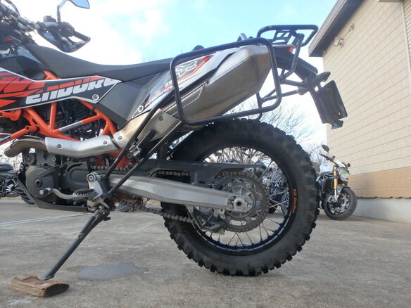 2017 KTM 690 Enduro R, чёрный - вид 12