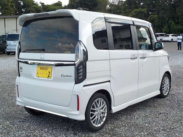 2022 Honda N-BOX II Рестайлинг, белый - вид 6