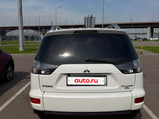 2010 Mitsubishi Outlander II Рестайлинг, белый, 890000 рублей, вид 5