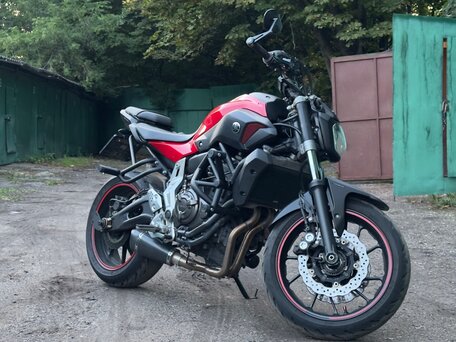 2015 Yamaha MT-07 (FZ-07), красный, 470000 рублей, вид 1