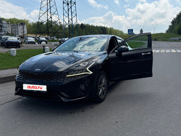 2020 Kia K5 III, чёрный, 2050000 рублей - вид 2