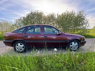 1990 Opel Vectra A, пурпурный, 160000 рублей, вид 3