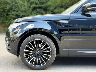 2017 Land Rover Range Rover Sport II, чёрный, 3900000 рублей, вид 3