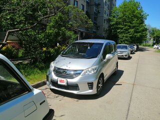 2014 Honda Freed I Рестайлинг, серебристый, 1250000 рублей, вид 2