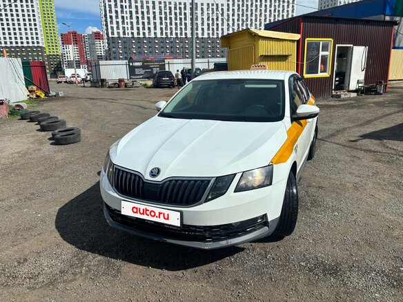 2018 Skoda Octavia III (A7) Рестайлинг, жёлтый, 610000 рублей - вид 1