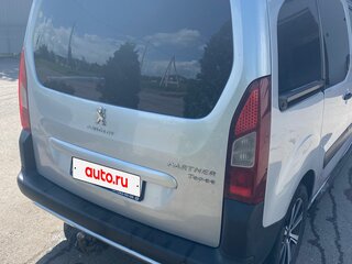 2014 Peugeot Partner II Рестайлинг, серебристый, 800000 рублей, вид 3