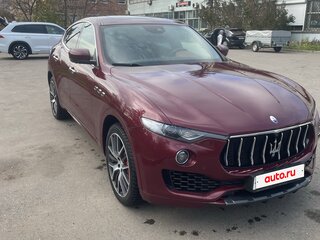 2017 Maserati Levante S I, красный, 3700000 рублей, вид 2