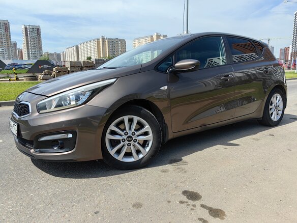 2018 Kia Ceed II Рестайлинг, коричневый, 1250000 рублей